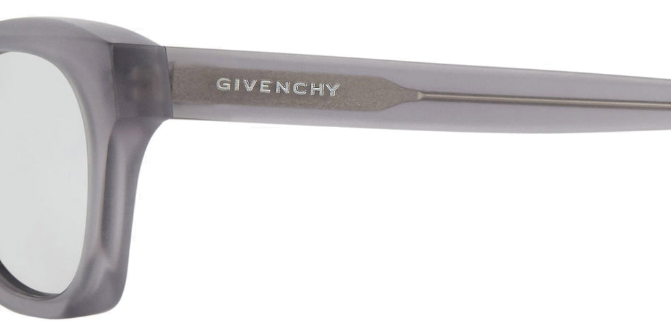 Givenchy® BR0073R042