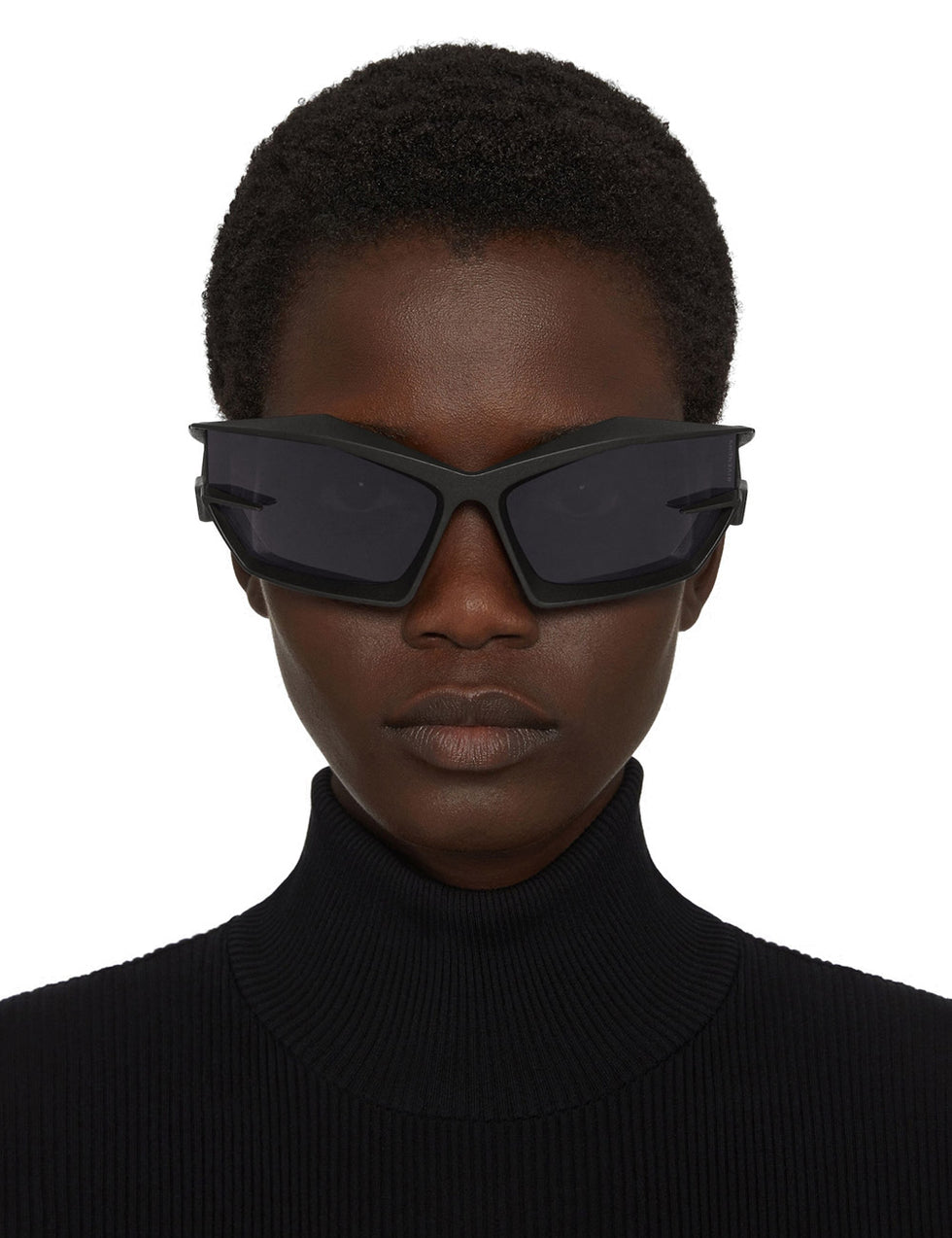 Givenchy® BR007GR04A