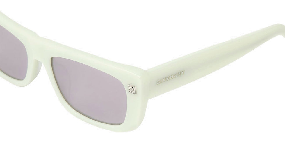 Givenchy® BR007TR048