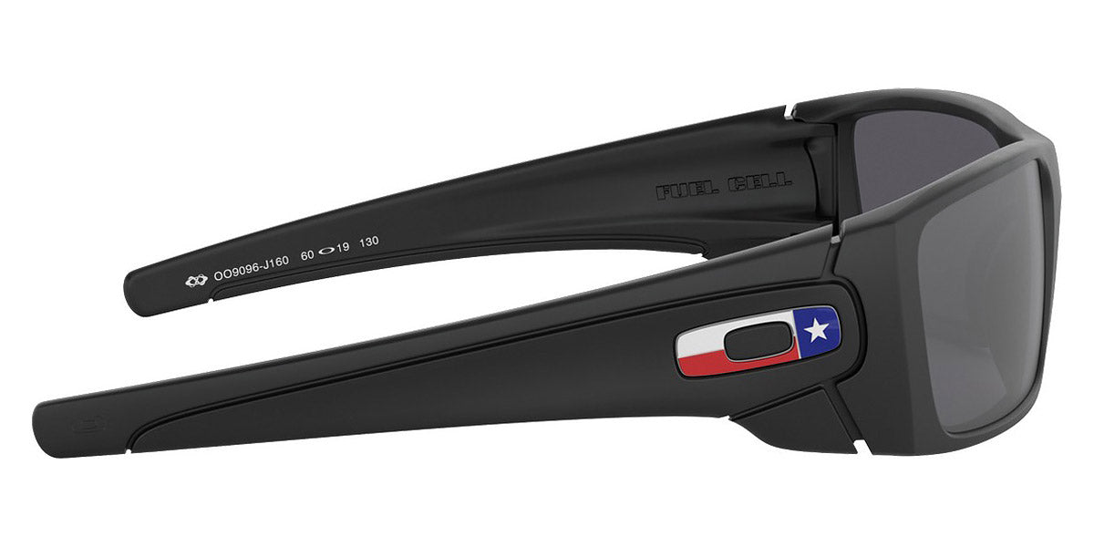 Oakley® OO9096 Fuel Cell OO9096 9096J1 60 - Matte black/Black iridium Sunglasses