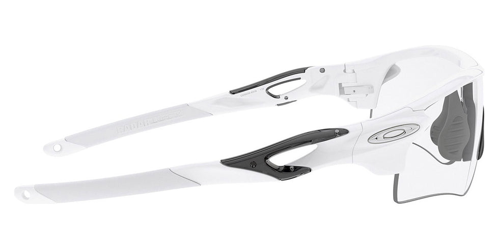 Oakley® OO9206 Radarlock Path (A) OO9206 920669 38 - White out/Clear to black iridium photochromic Sunglasses