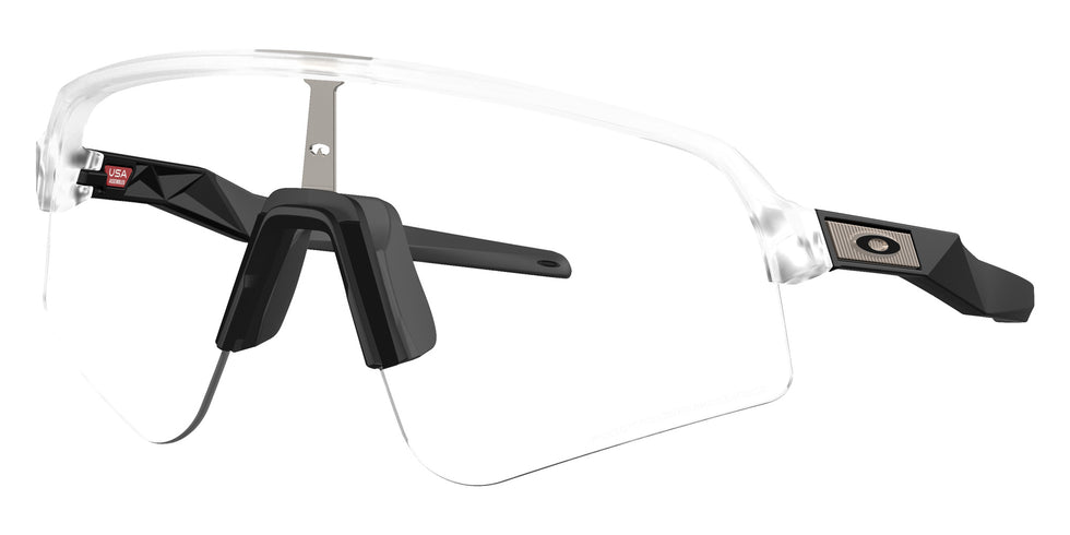 Oakley® OO9465 SUTRO LITE SWEEP OO9465 946539 39 Sunglasses - Matte Clear / Clear to Black Iridium Photochromic 946539