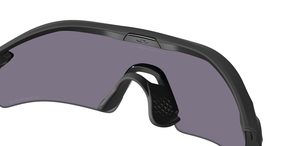 Oakley® OO9495D RADAR PLATE OO9495D 949506 36 Sunglasses - Matte Black / Prizm Gray