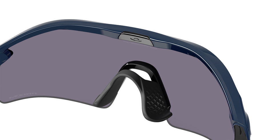 Oakley® OO9495D RADAR PLATE OO9495D 949507 36 Sunglasses - Polished Navy / Prizm Gray