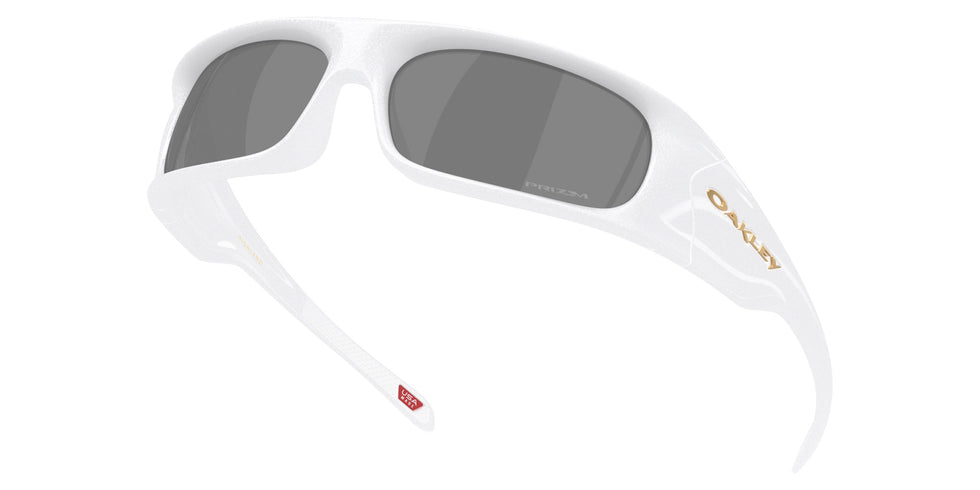 Oakley® OO9522 HIGHLAND OO9522 952202 62 Sunglasses - Pearlized White / Prizm Black Mirrored