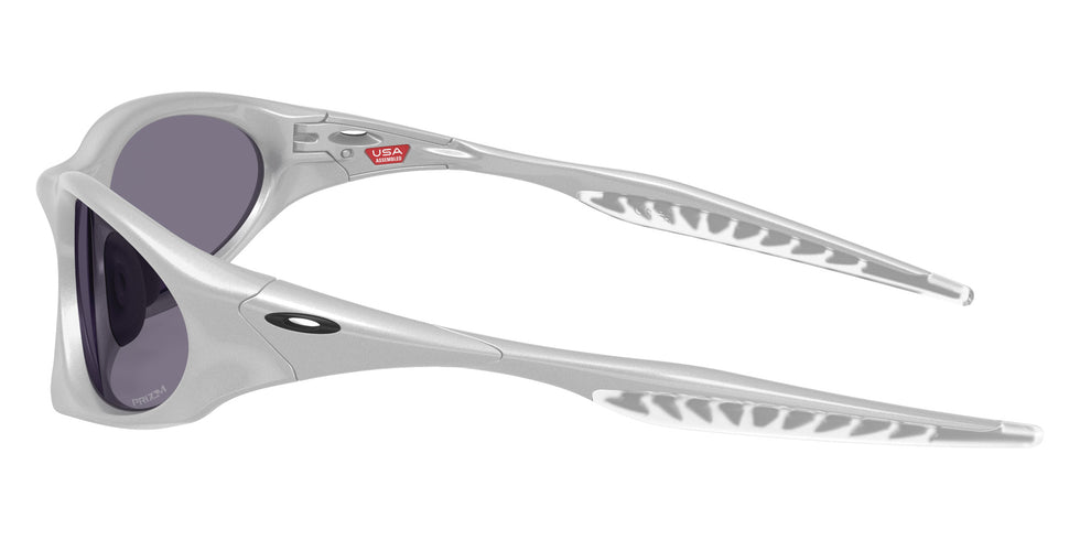 Oakley® OO9539 SUTURE COAT Sunglasses - X Silver