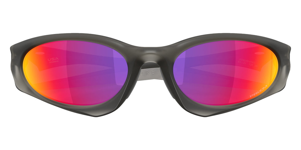 Oakley® OO9539 SUTURE COAT Sunglasses - Matte Grey Smoke