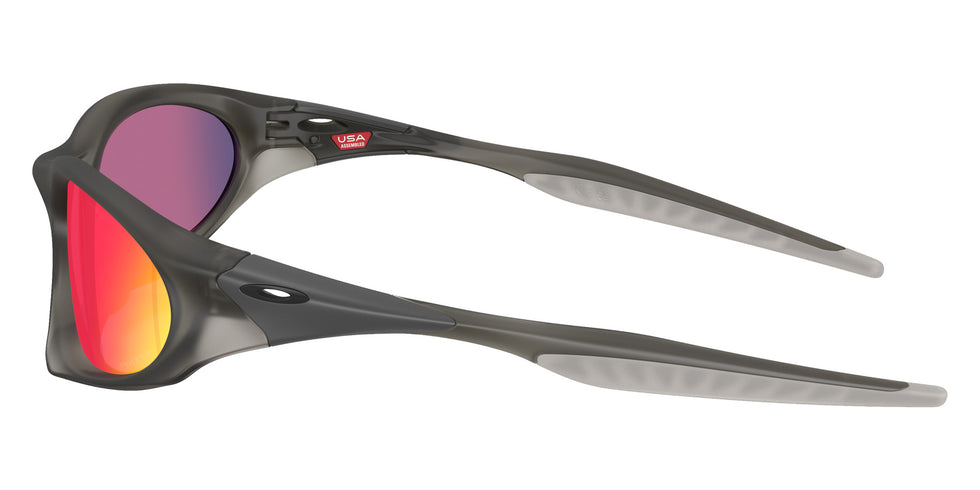 Oakley® OO9539 SUTURE COAT Sunglasses - Matte Grey Smoke