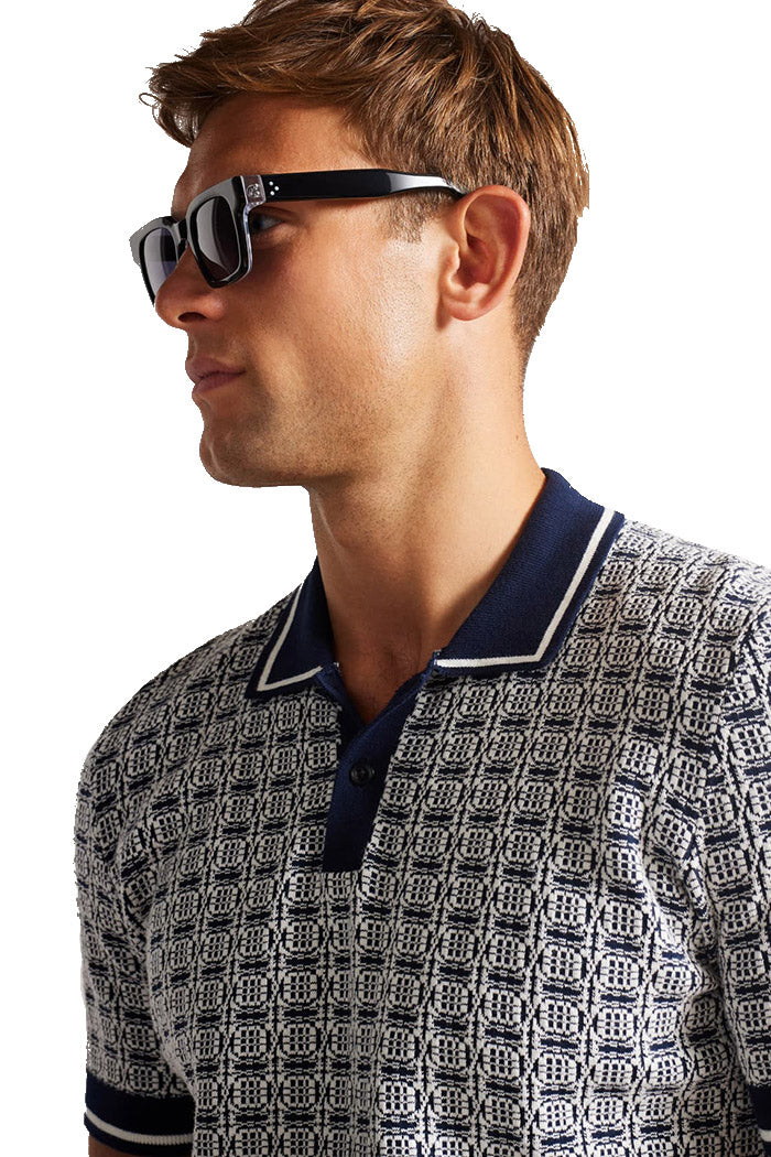 OLIVER GOLDSMITH® & TED BAKER® -WINSTON BLACK SUNGLASSES ON PERSON