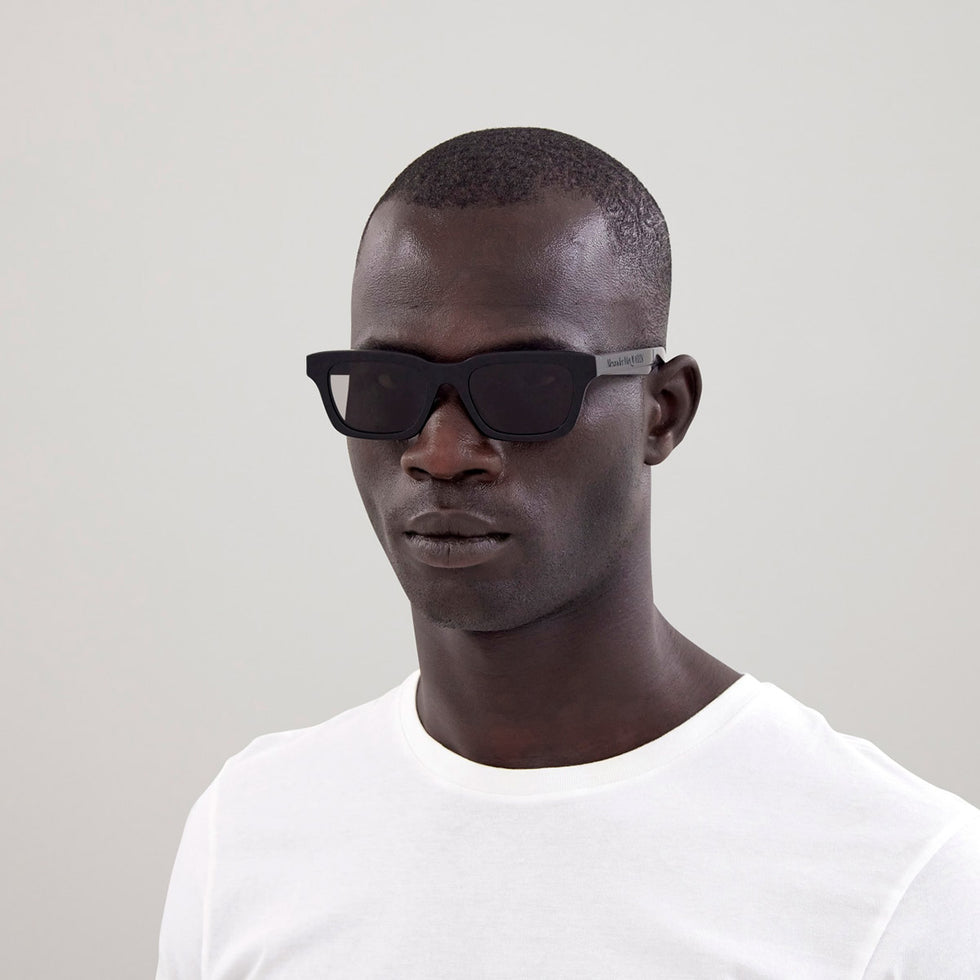 Alexander McQueen® AM0392S - Sunglasses