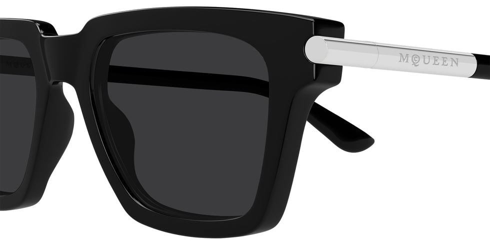 Alexander McQueen® AM0519S AM0519S 001 52 - 001-Black