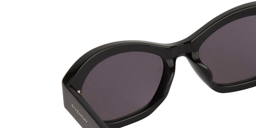 Givenchy® BR0065R03K