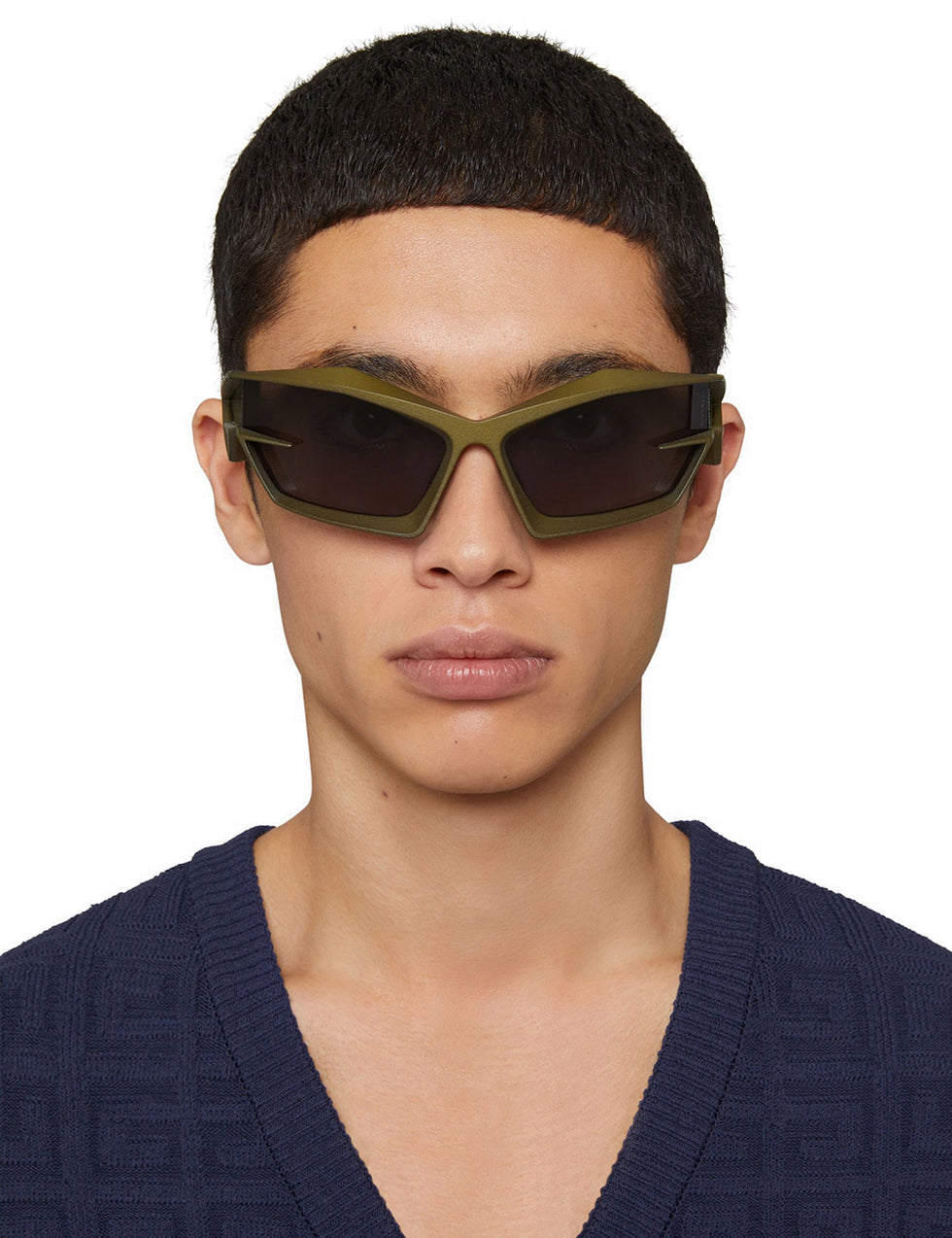 Givenchy® BR007GR04A