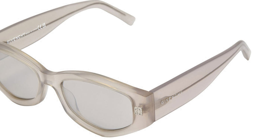 Givenchy® BR008AR048