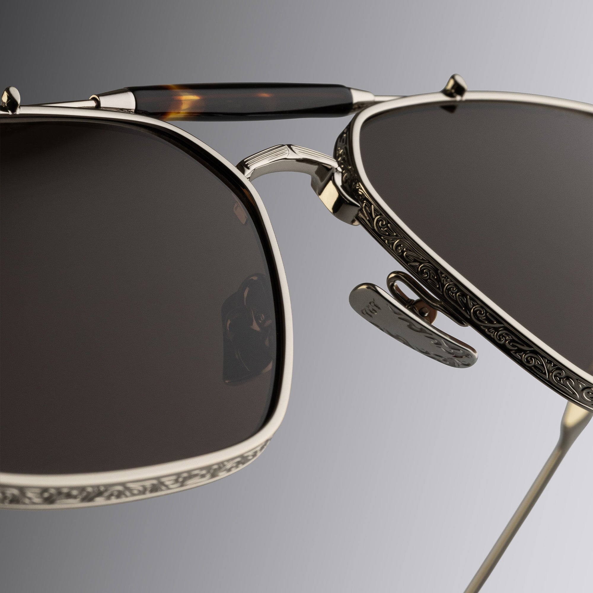 Cutler and Gross® The Great Frog Capri CG TGF Capri SUN Silver/Havana/Brown 55 - Silver/Havana/Brown