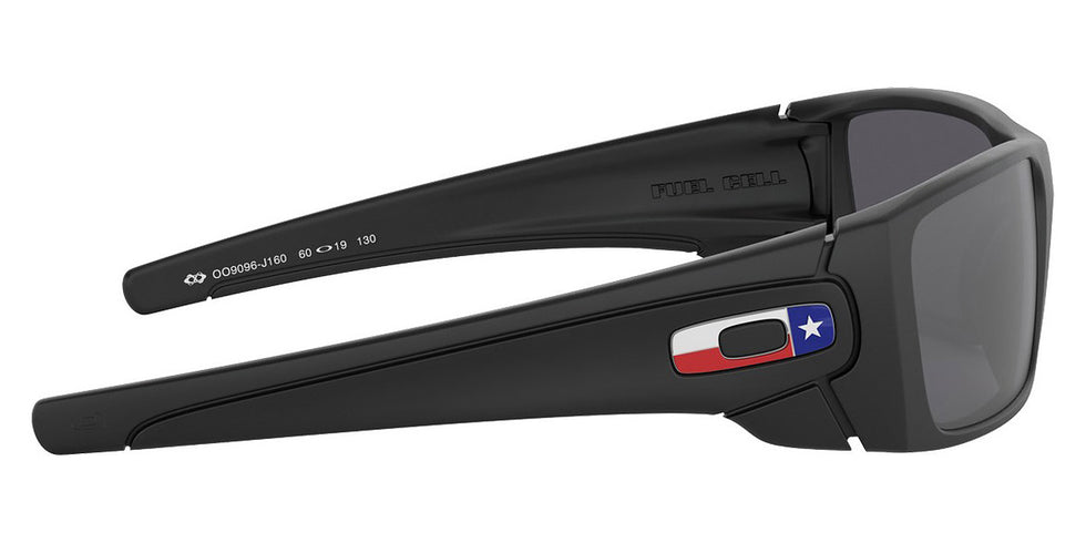 Oakley® OO9096 Fuel Cell OO9096 9096J1 60 - Matte black/Black iridium Sunglasses
