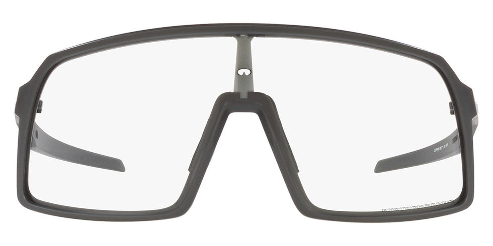 Oakley® OO9406 Sutro OO9406 940698 137 - Matte carbon/Clear to black iridium photochromic Sunglasses
