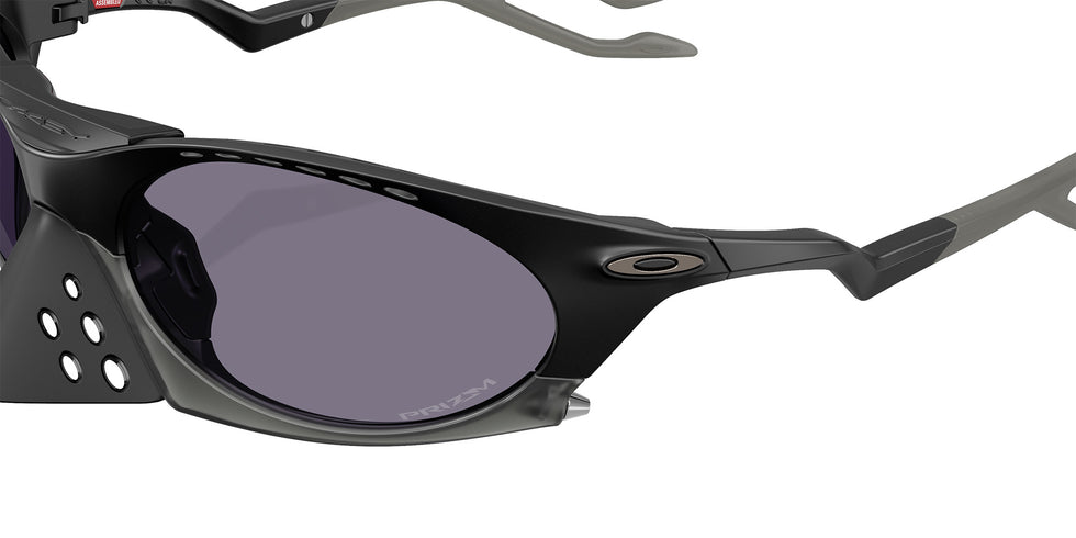 Oakley® OO9437 PLANTARIS OO9437 943701 63 Sunglasses - Matte Black / Prizm Gray