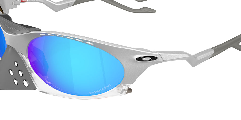 Oakley® OO9437 PLANTARIS OO9437 943713 63 Sunglasses - X-silver/Gr001 - Grey