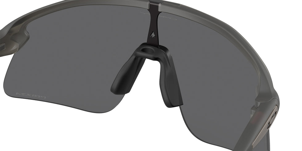 Oakley® OO9518 STUNT DEVIL S OO9518 951801 36 Sunglasses - Gray Smoke / Prizm Black Mirrored