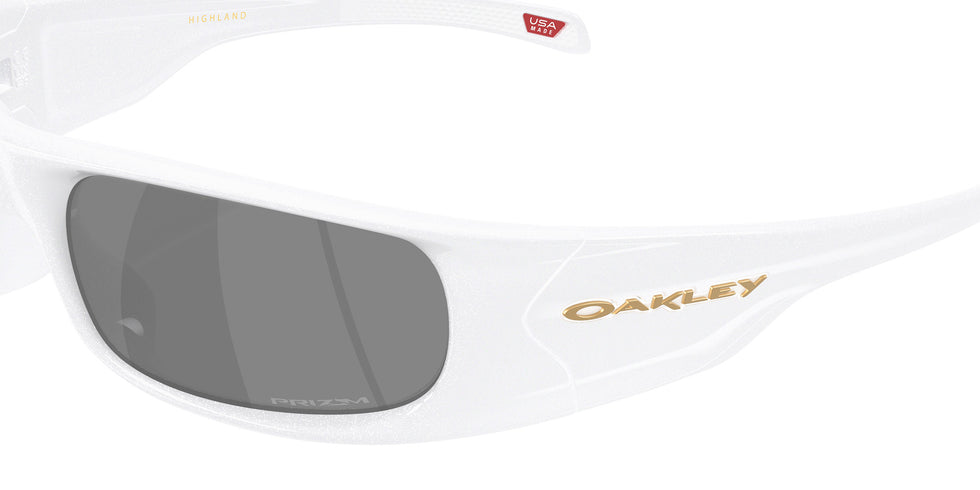 Oakley® OO9522 HIGHLAND OO9522 952202 62 Sunglasses - Pearlized White / Prizm Black Mirrored