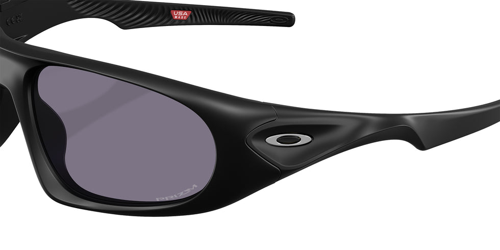 Oakley® OO9528 NEOFORMA OO9528 952801 60 Sunglasses - Matte Black / Prizm Gray 952801
