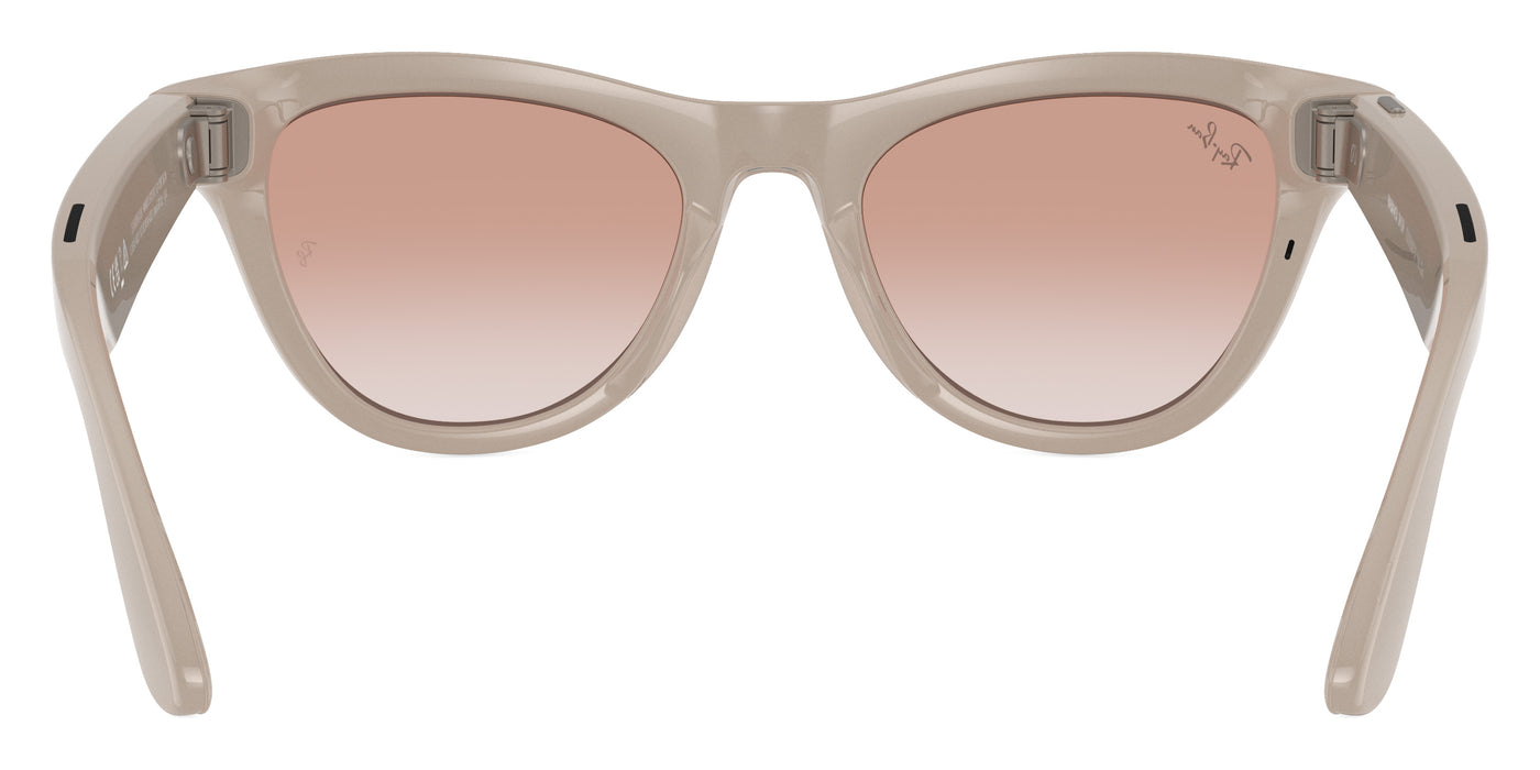 Ray-Ban® Meta Skyler RW4010 RW4010 670013 52 - 670013 Chalky Gray Sunglasses